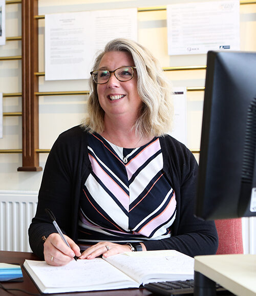 Penny Wright - Residential Sales Administrator at Woolley & Wallis Estate Agents Shaftesbury